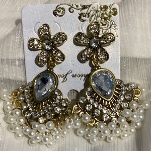 Antique Gold Vintage Style Elegant Sparkly Flower Drop Pearl Tassel Drop Earring